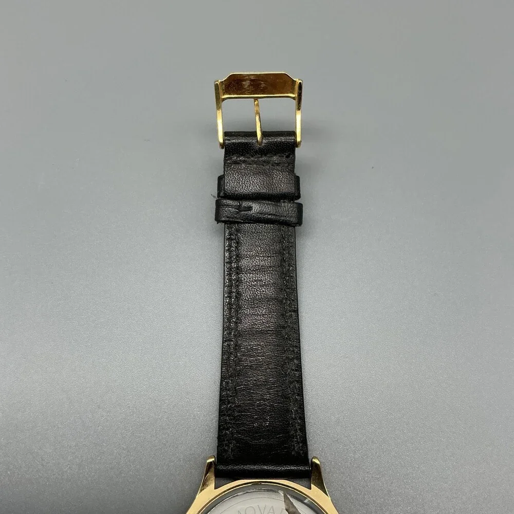 Movado see photos