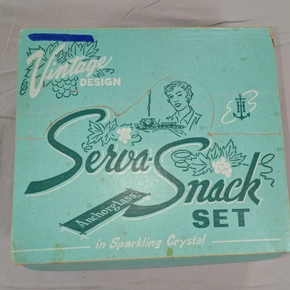 Anchor Hocking 8 Pc Vintage Snack Set Grape Design Cups & Trays