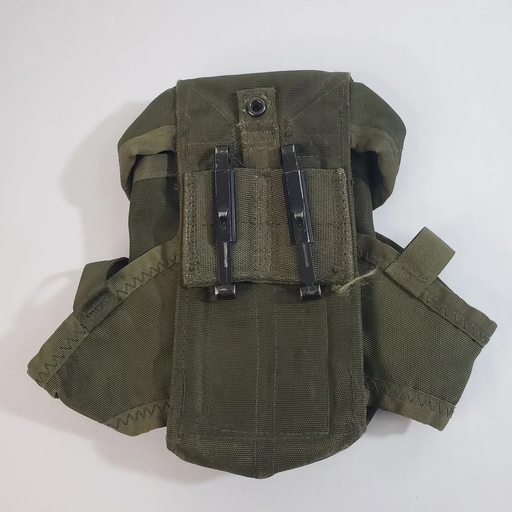 US Army Ammo Pouch Canvas Vintage Military W/‎ Metal Belt Clips