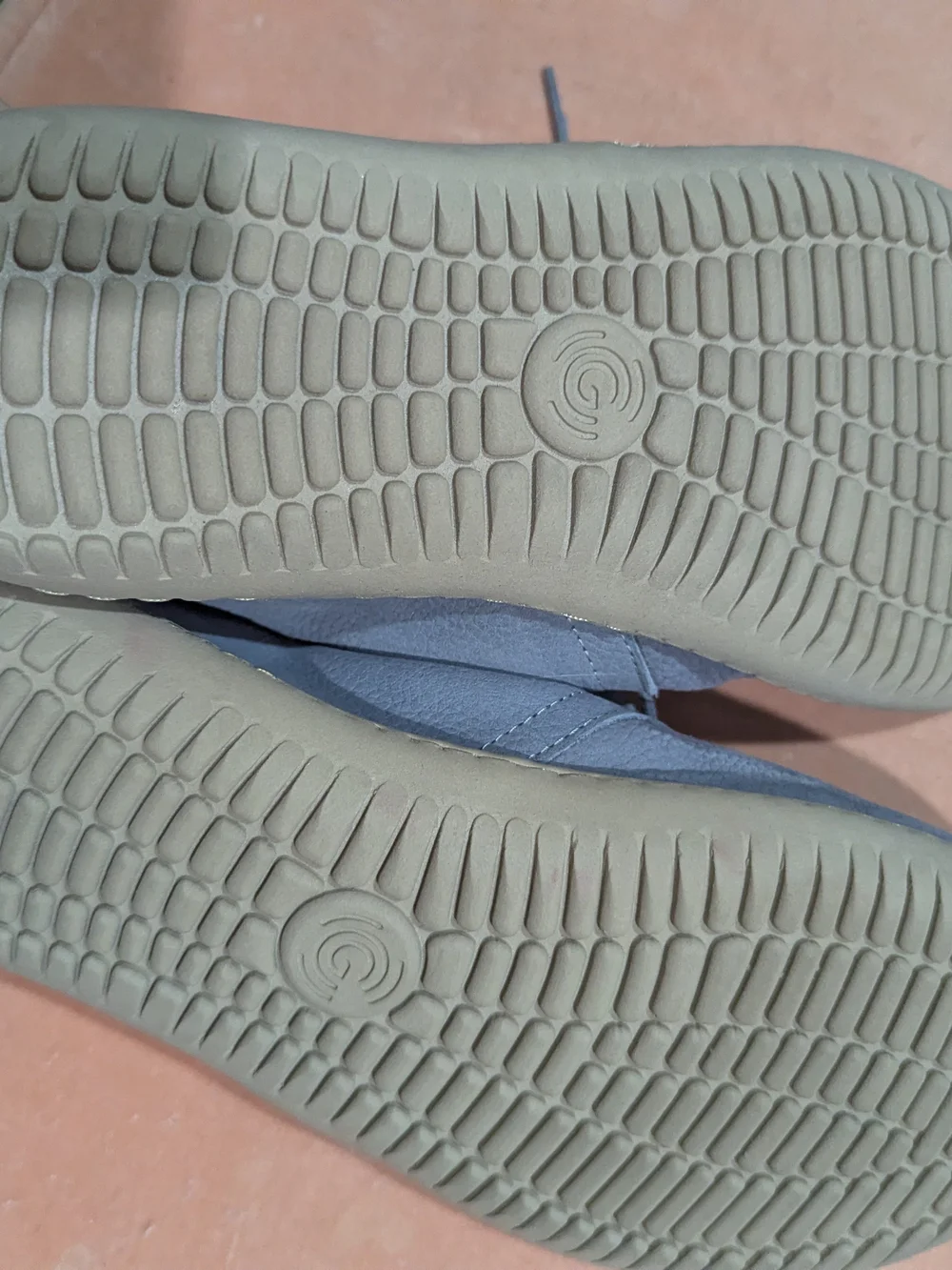 Groundies grey leather