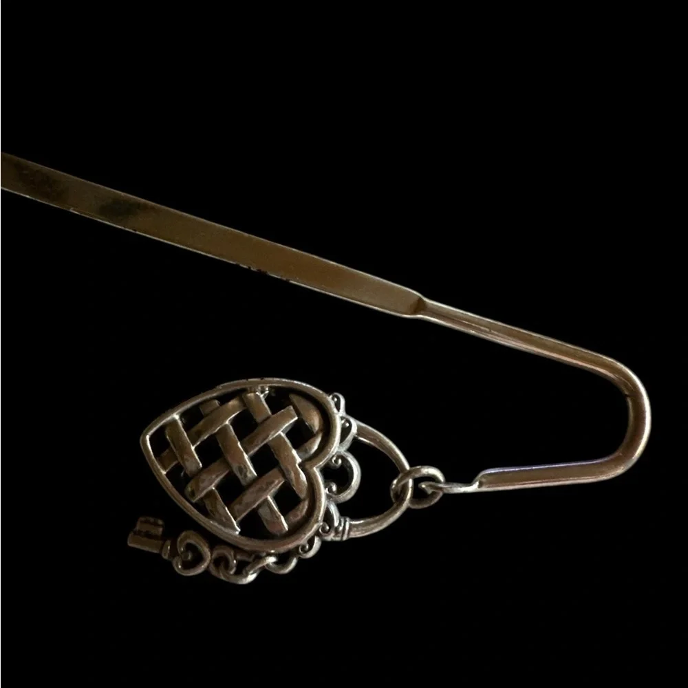 Elegant Silver Heart Bookmark (Brighton?)