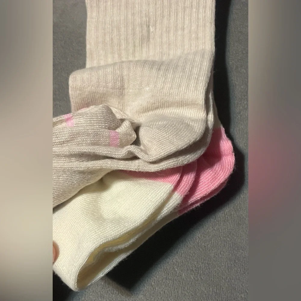 🔴 3/$12 Women’s Hello Kitty & Friends Mid‎ Crew Socks 2 Pack Size 4-10