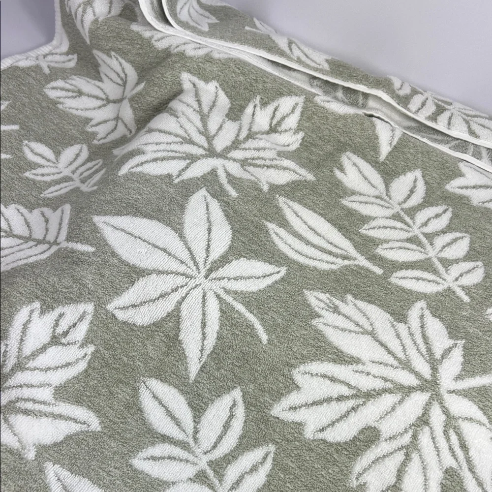 Common Thread new set