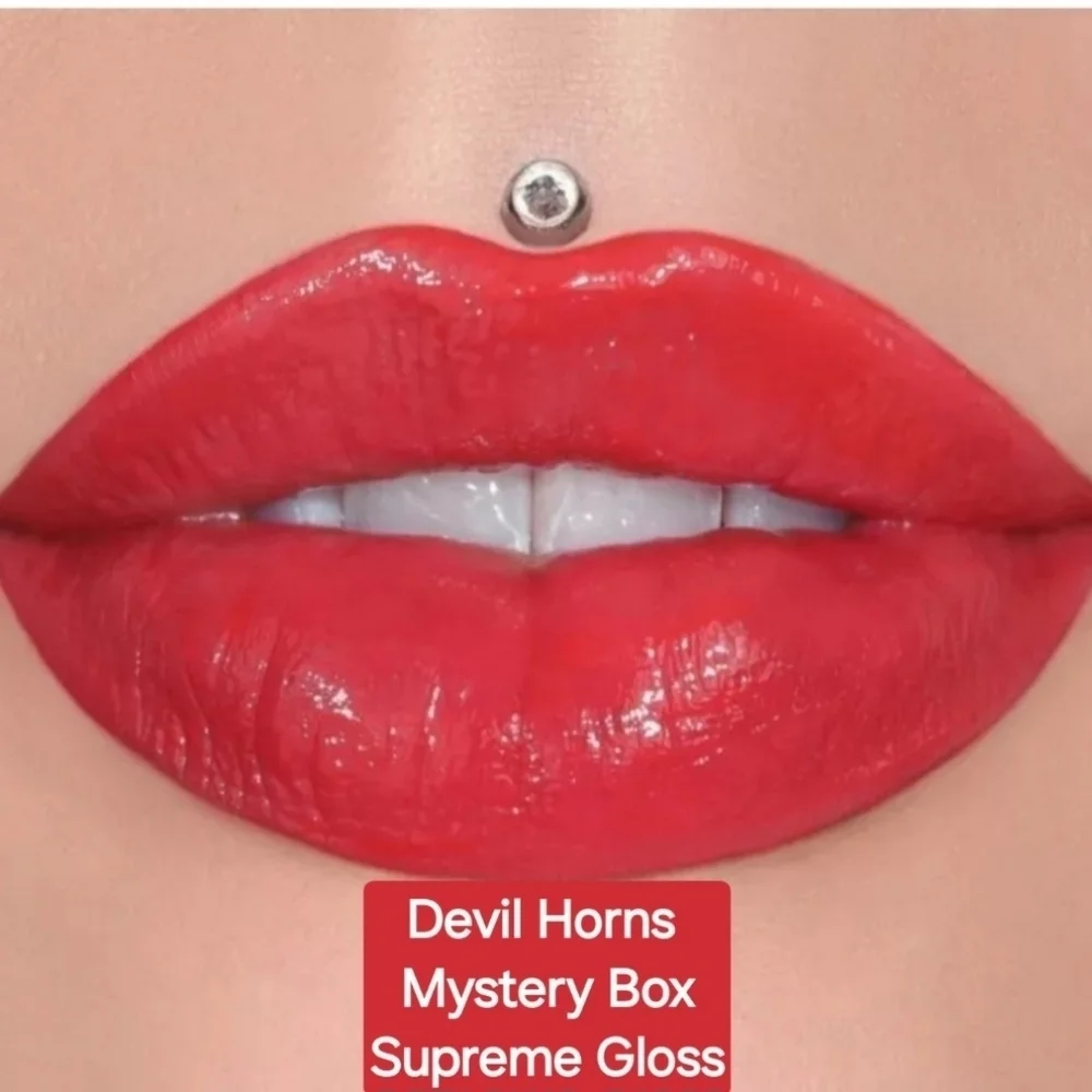 Jeffree Star Devils Horns Red Limited Edition Supreme Gloss - Peachy Red