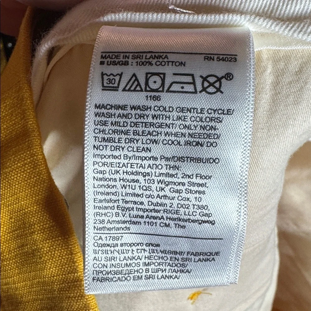 Banana Republic bright bold