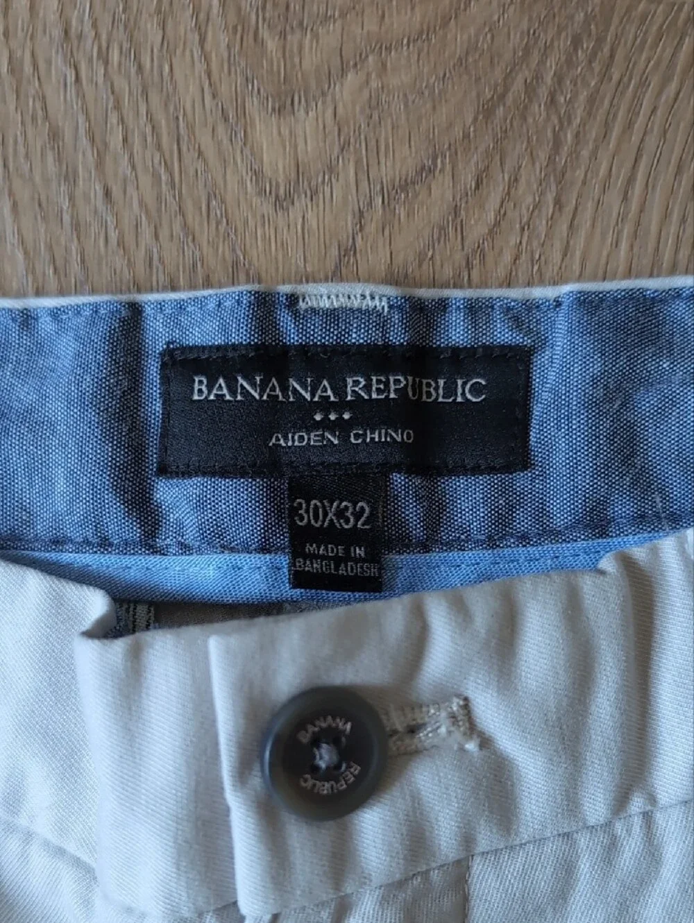 Banana Republic off white