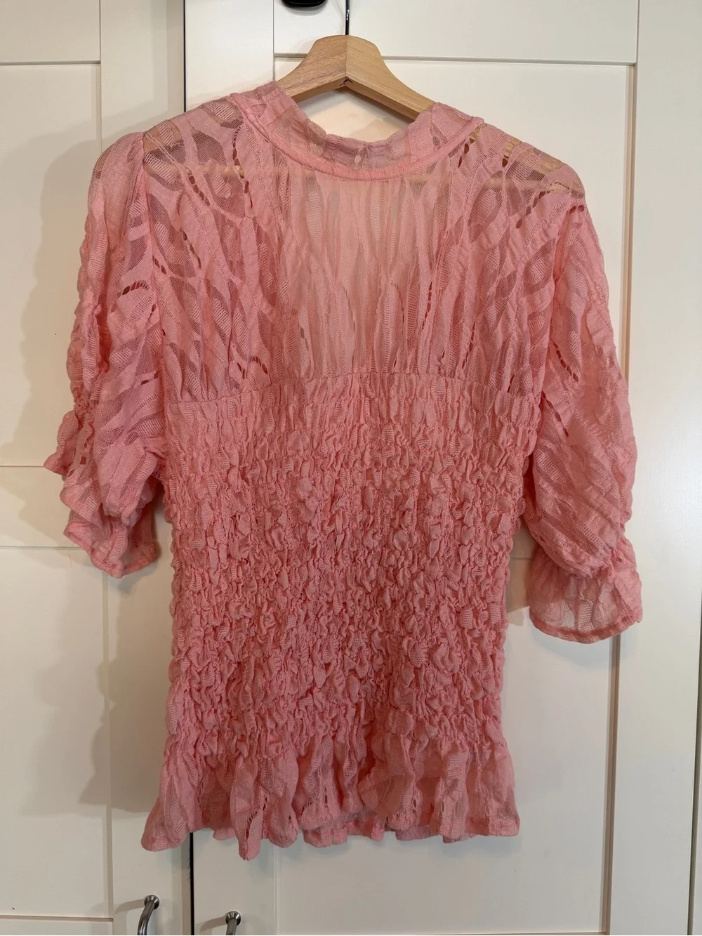 Free People Blush Pink Smocked Lace-Panel Blouse B7