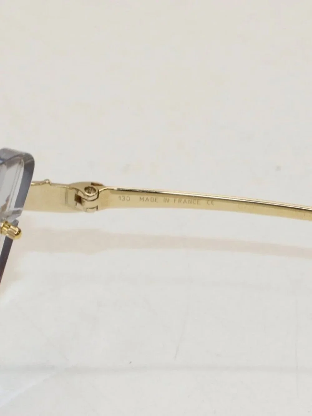 Cartier metal scratches