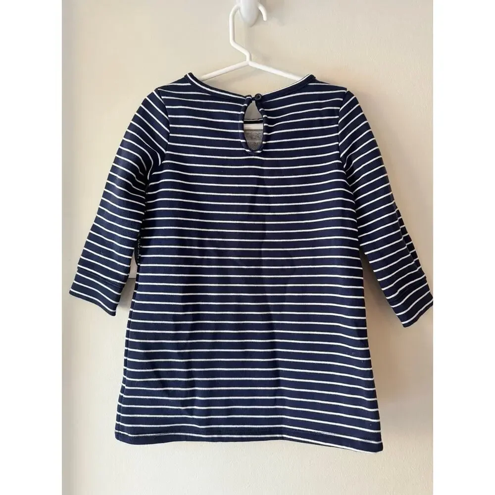 Old Navy thick back hole