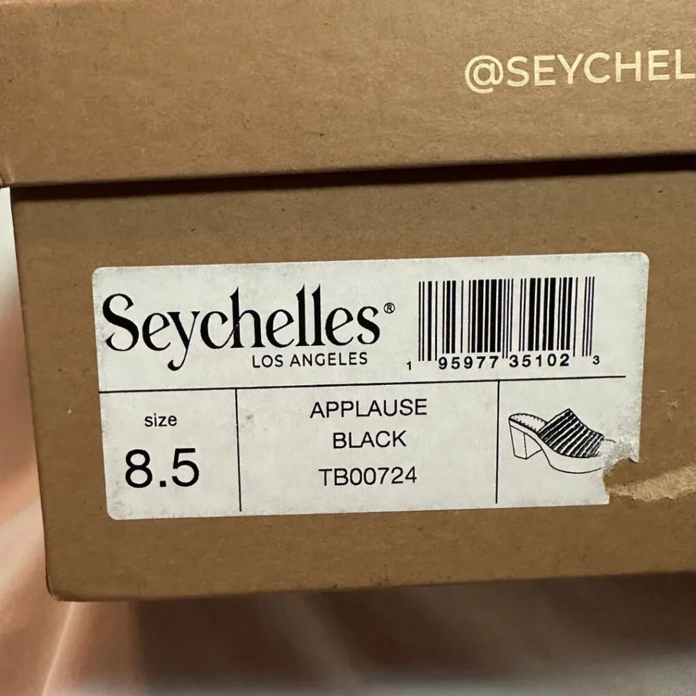 Seychelles nwt “applause”