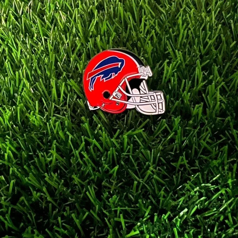 Buffalo Bills Enamel Pin NFL Football Helmet Red Blue White Lapel Hat Pin