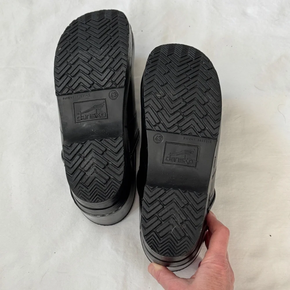 Dansko used pictures clogs