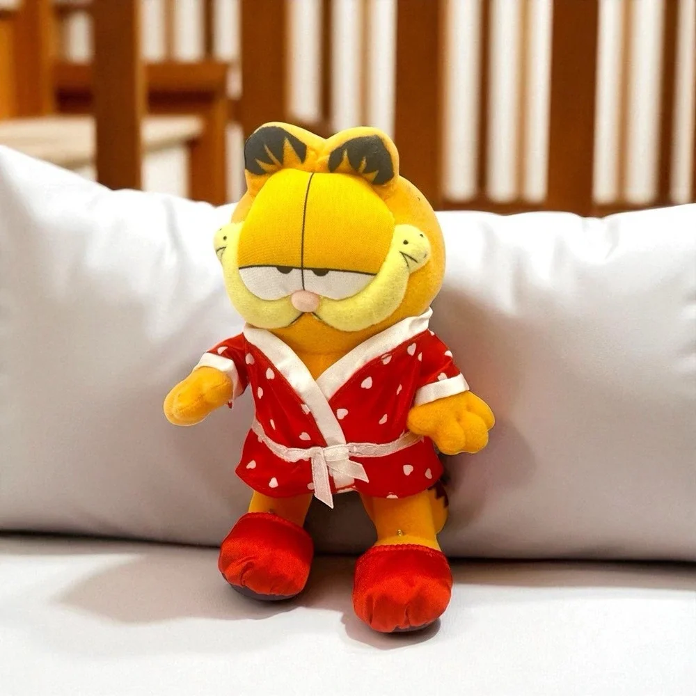 Vintage collectible GARFIELD Russell Stover Plush 8