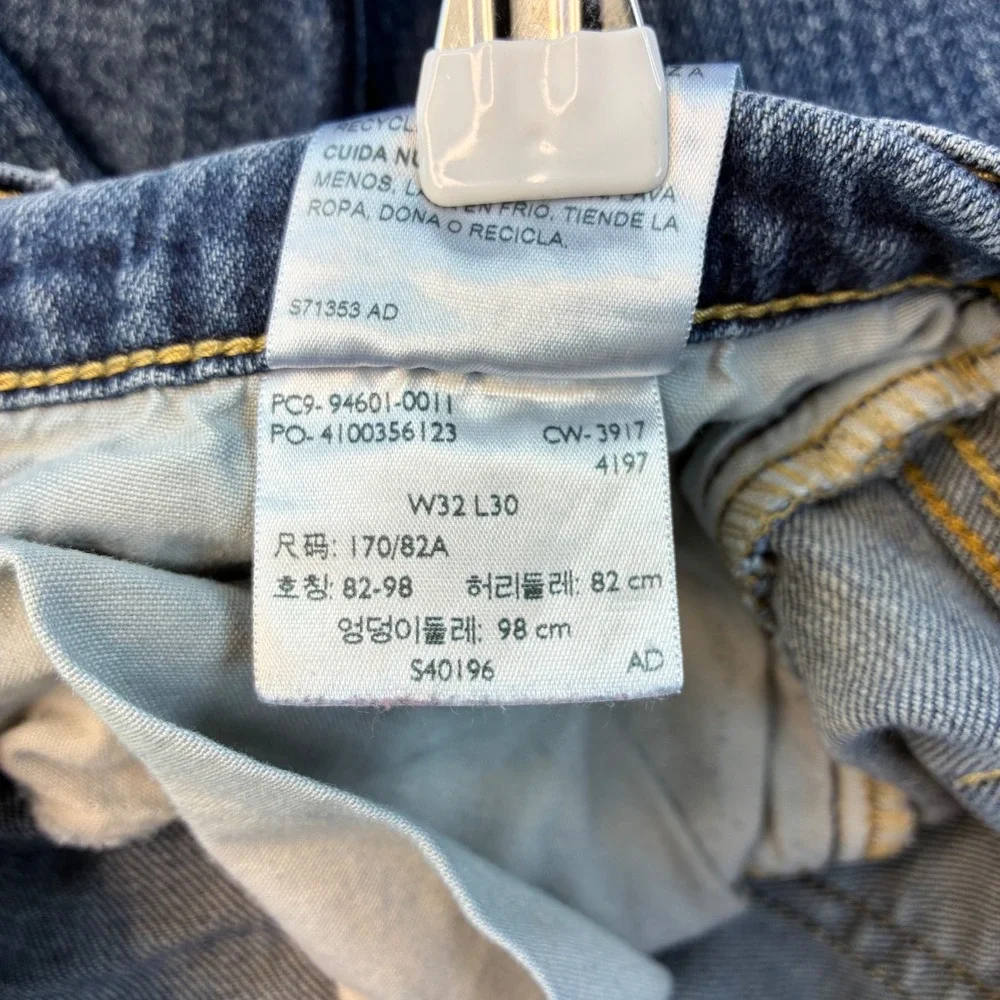Signature by Levi Strauss & Co. Gold Label signature by