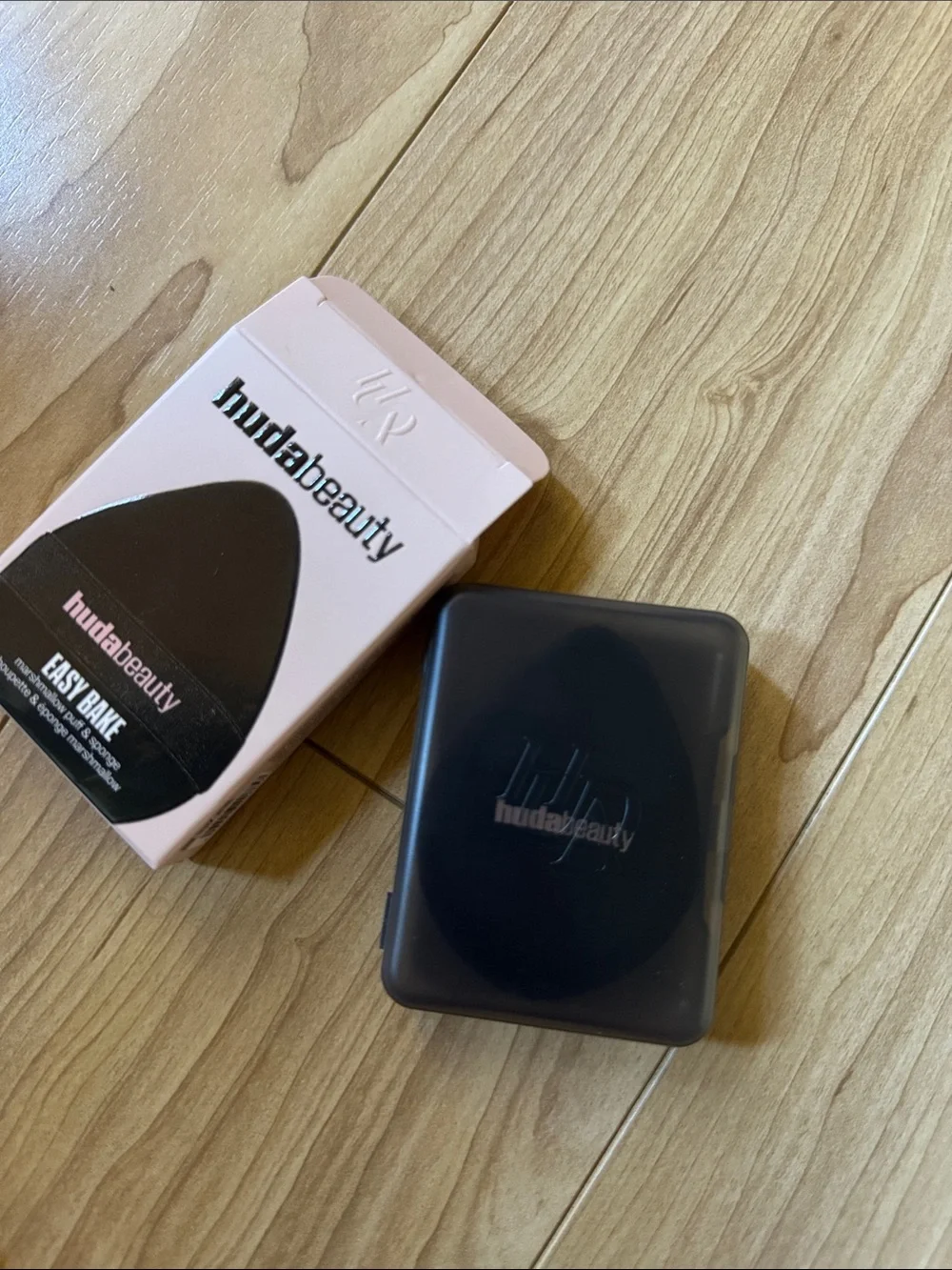 HUDA BEAUTY Easy Bake Marshmallow Puff & Sponge -