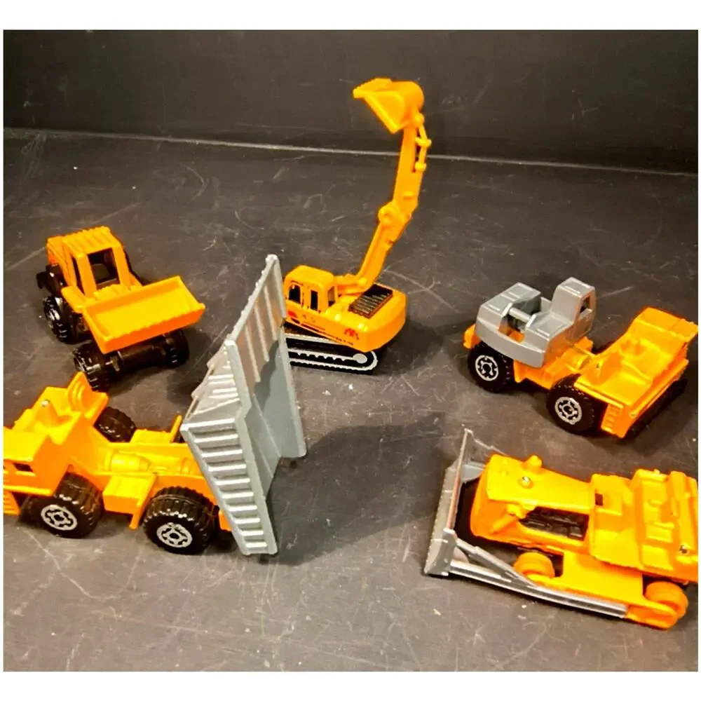 1809.  Mini Heavy Construction Equipment Matchbox Toys Set of 5