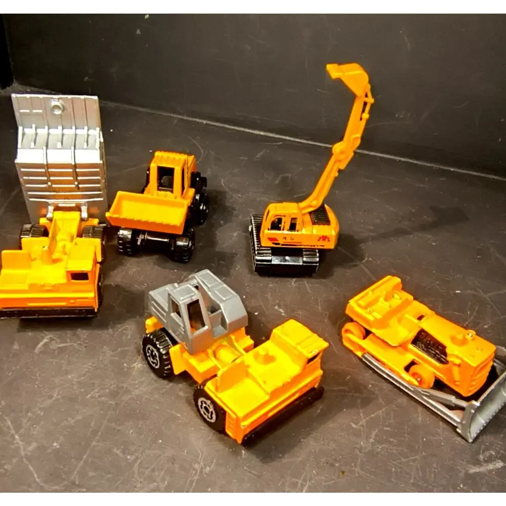 1809.  Mini Heavy Construction Equipment Matchbox Toys Set of 5