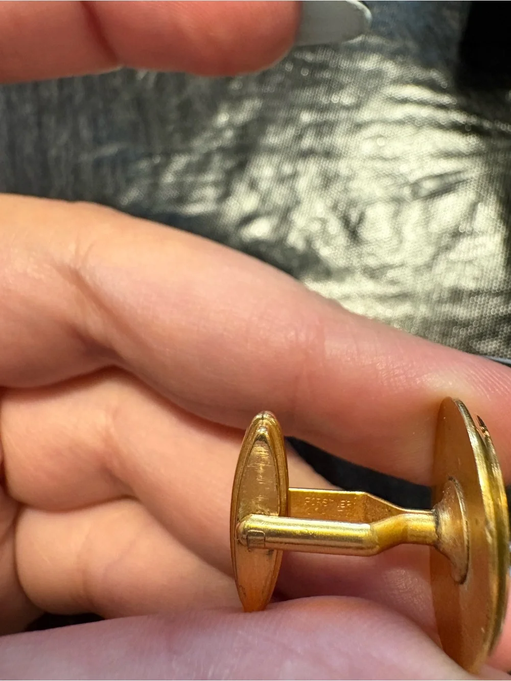 Gold Round Men's Cufflinks - Classic Oval Design
