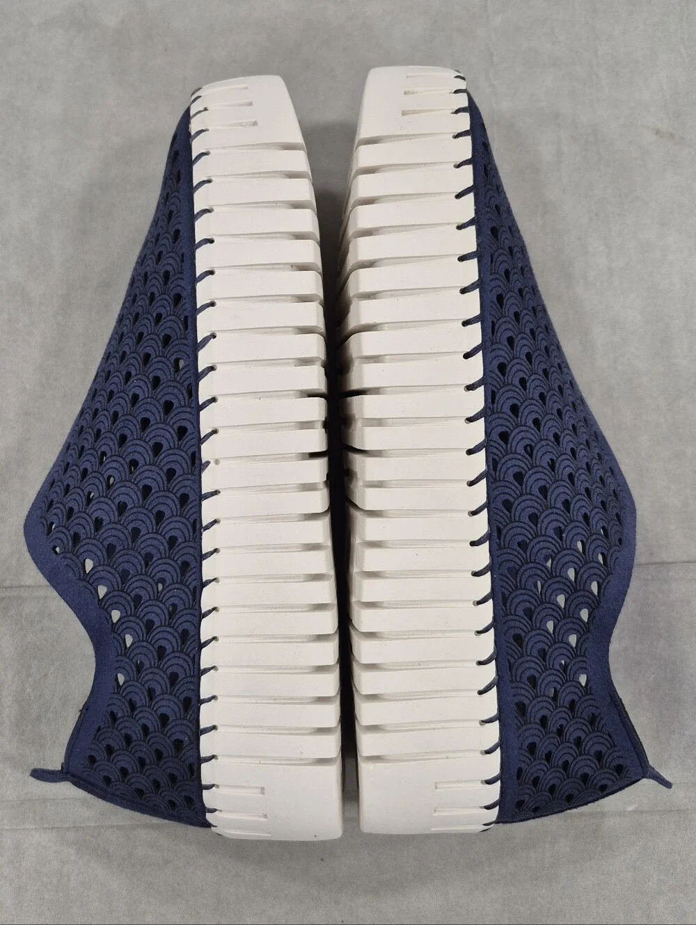Project Cloud slip blue