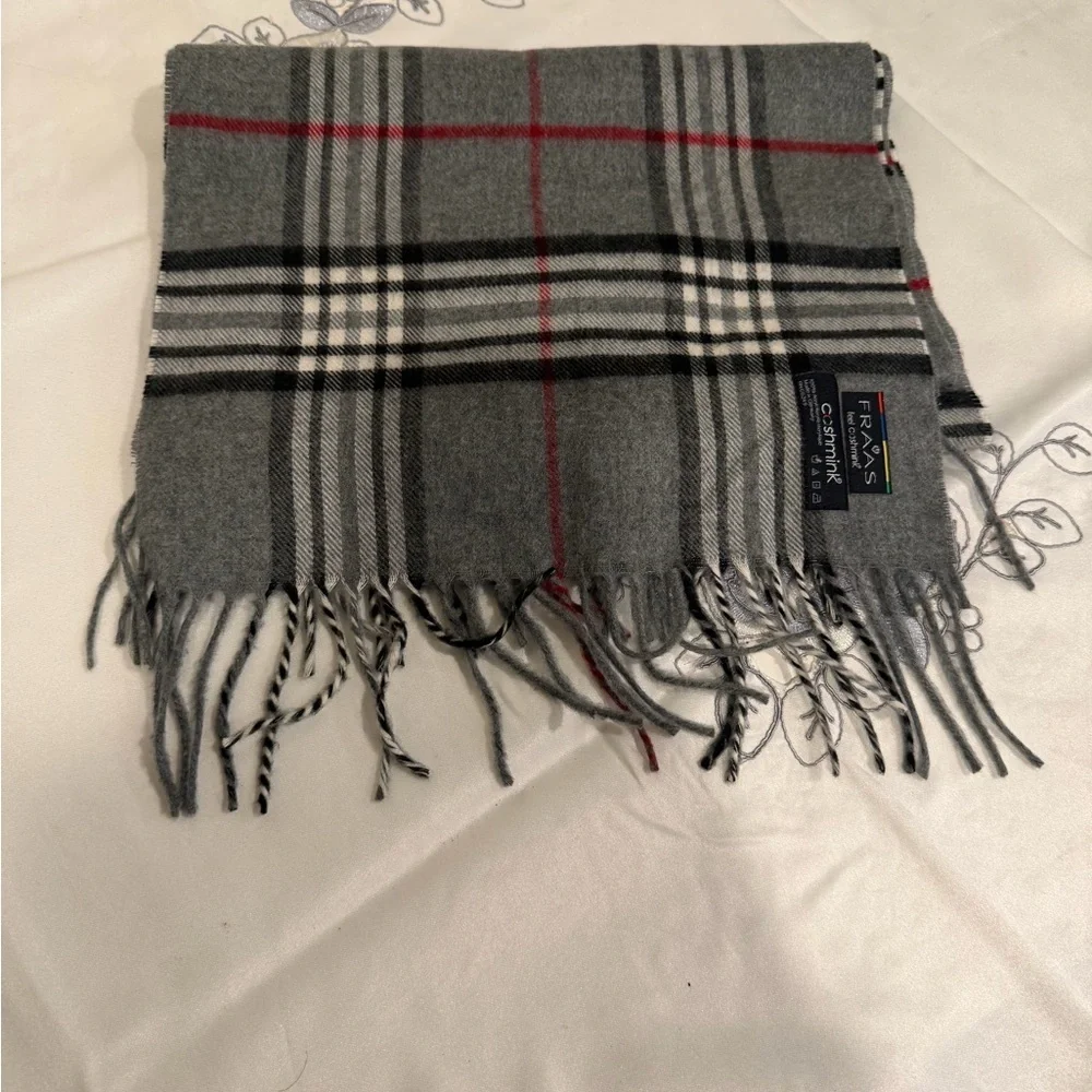 Fraas elegant checkered