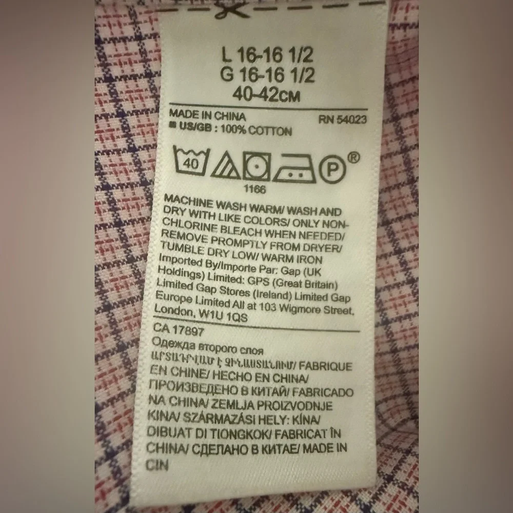 Banana Republic Men’s Button-Down Shirt – Standard Fit Size: Large (16–16.5)
