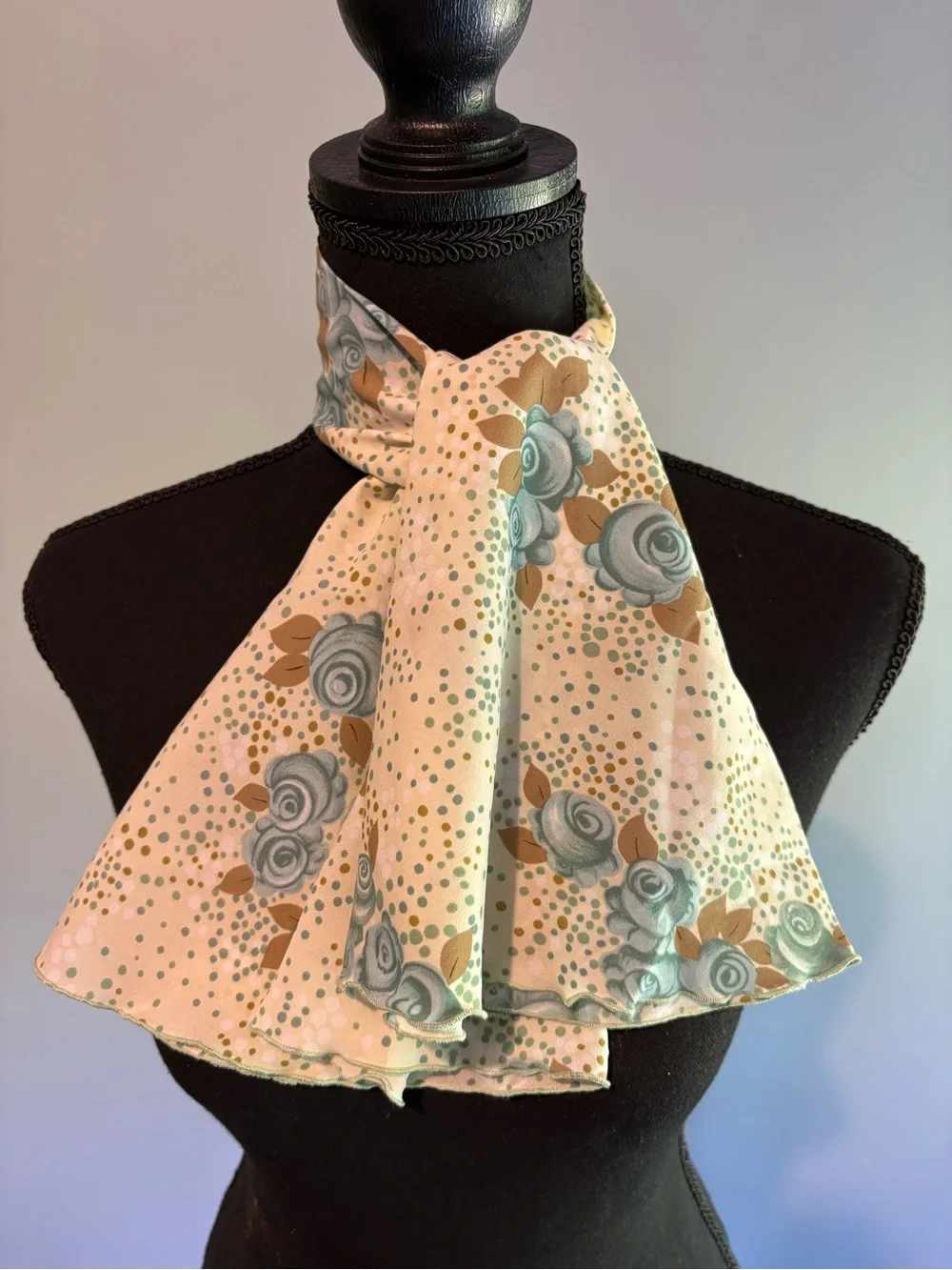 Vintage Ladies Elegant Floral Cream Neck Scarf with Teal Roses