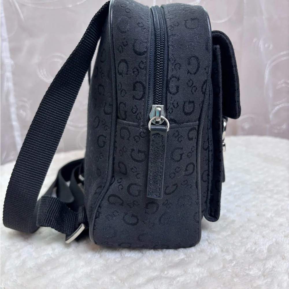 Guess compact mini