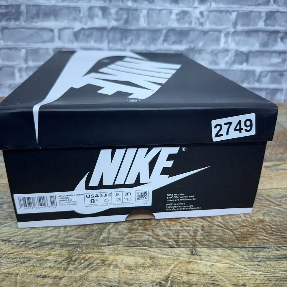 Nike Air Jordan 1 Retro High OG Black / White - White DZ5485-010 Mens Size 8.5