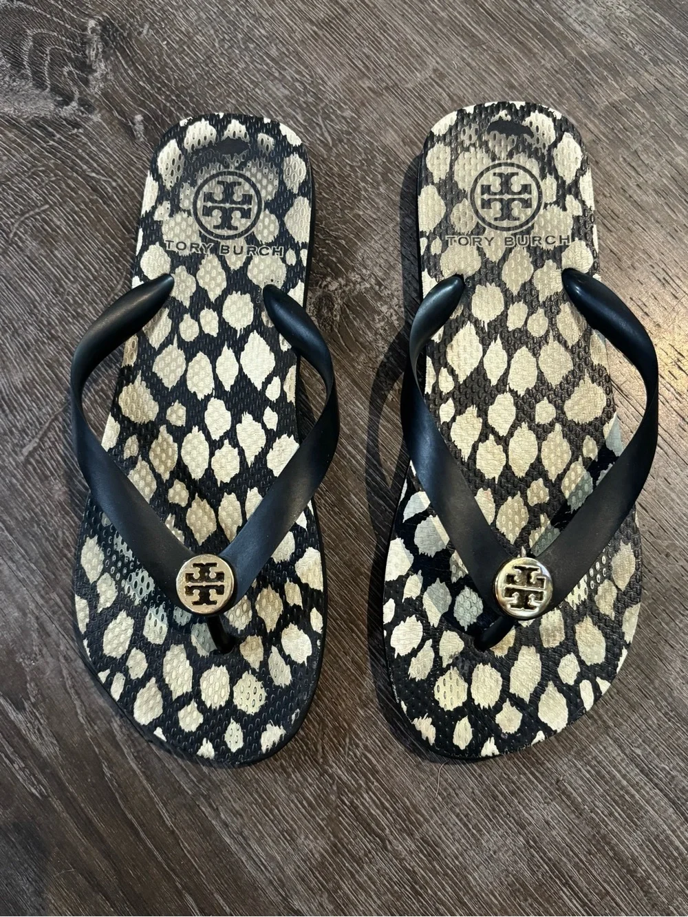Tory Burch perfect straps flip