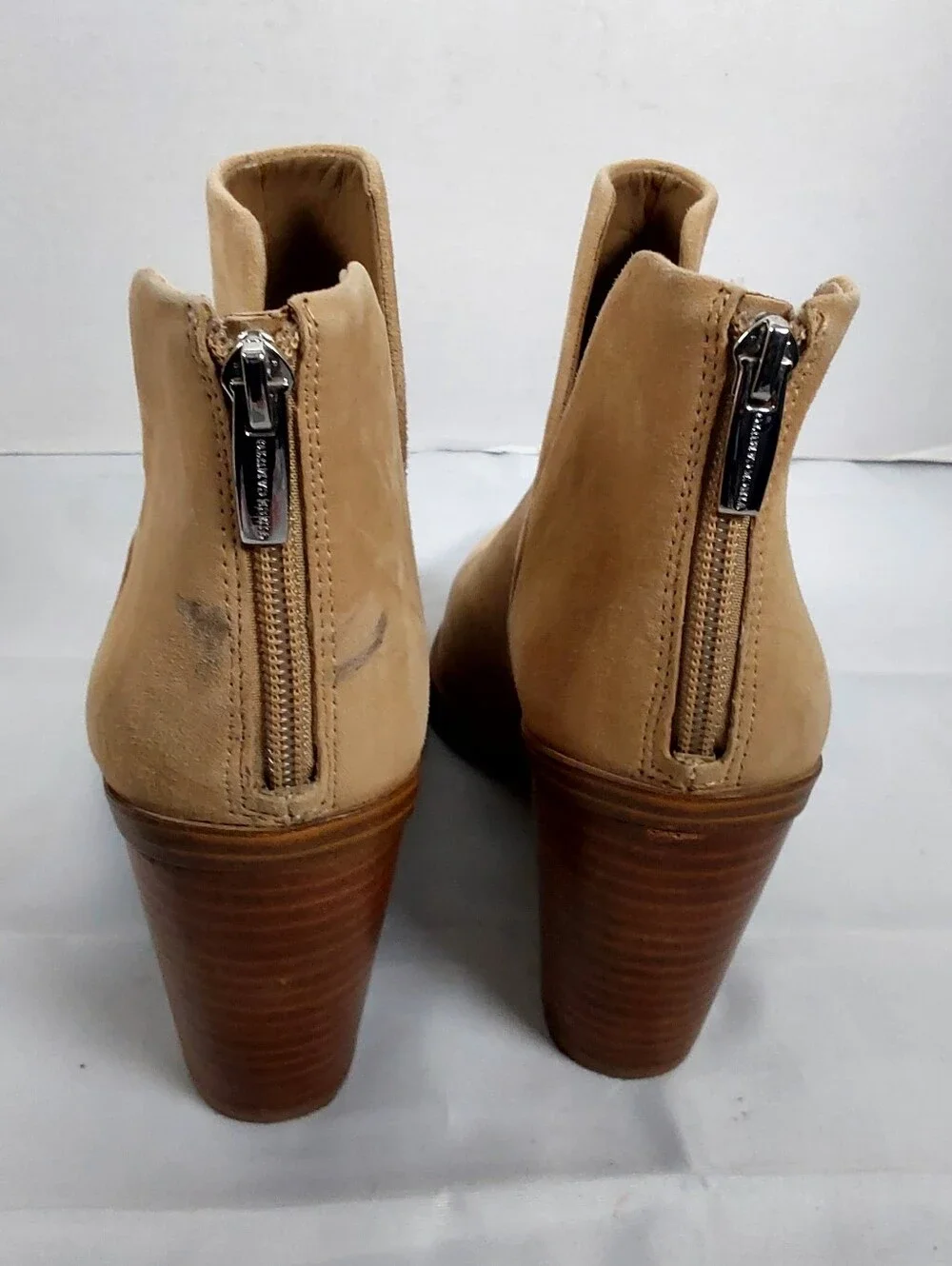 Vince Camuto vince camuto
