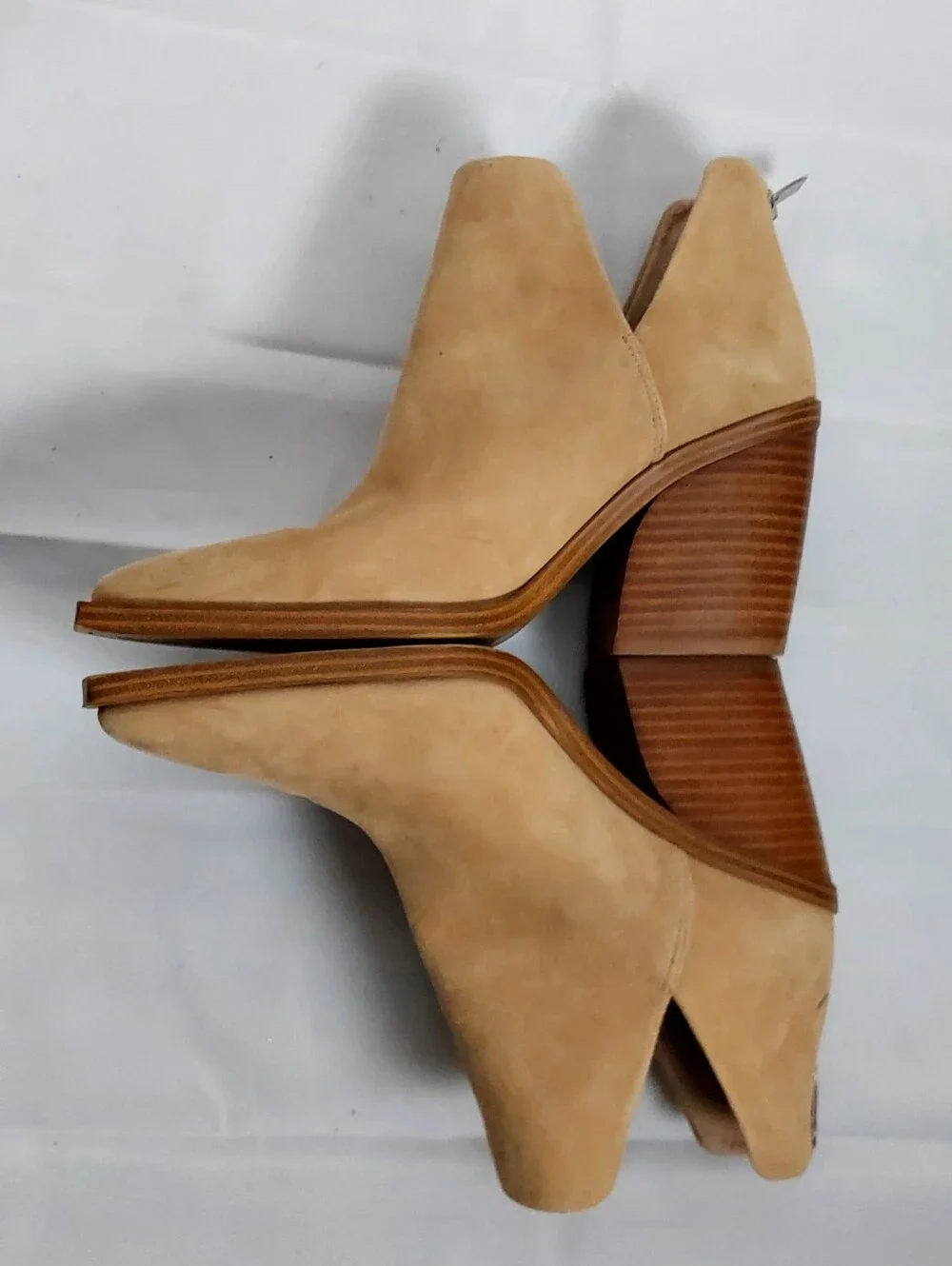 Vince Camuto vince camuto