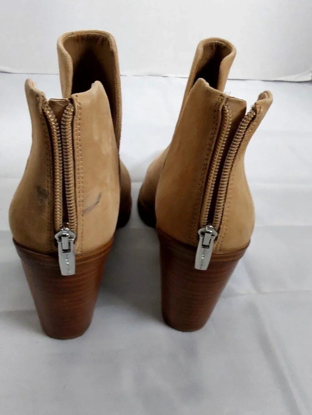 Vince Camuto vince camuto