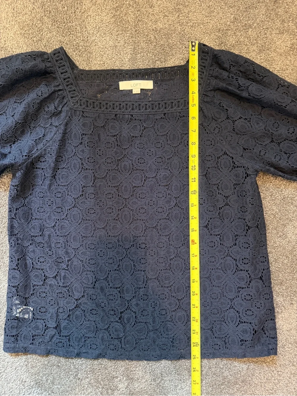 Women’s Loft Navy Lace Puff-Sleeve Top