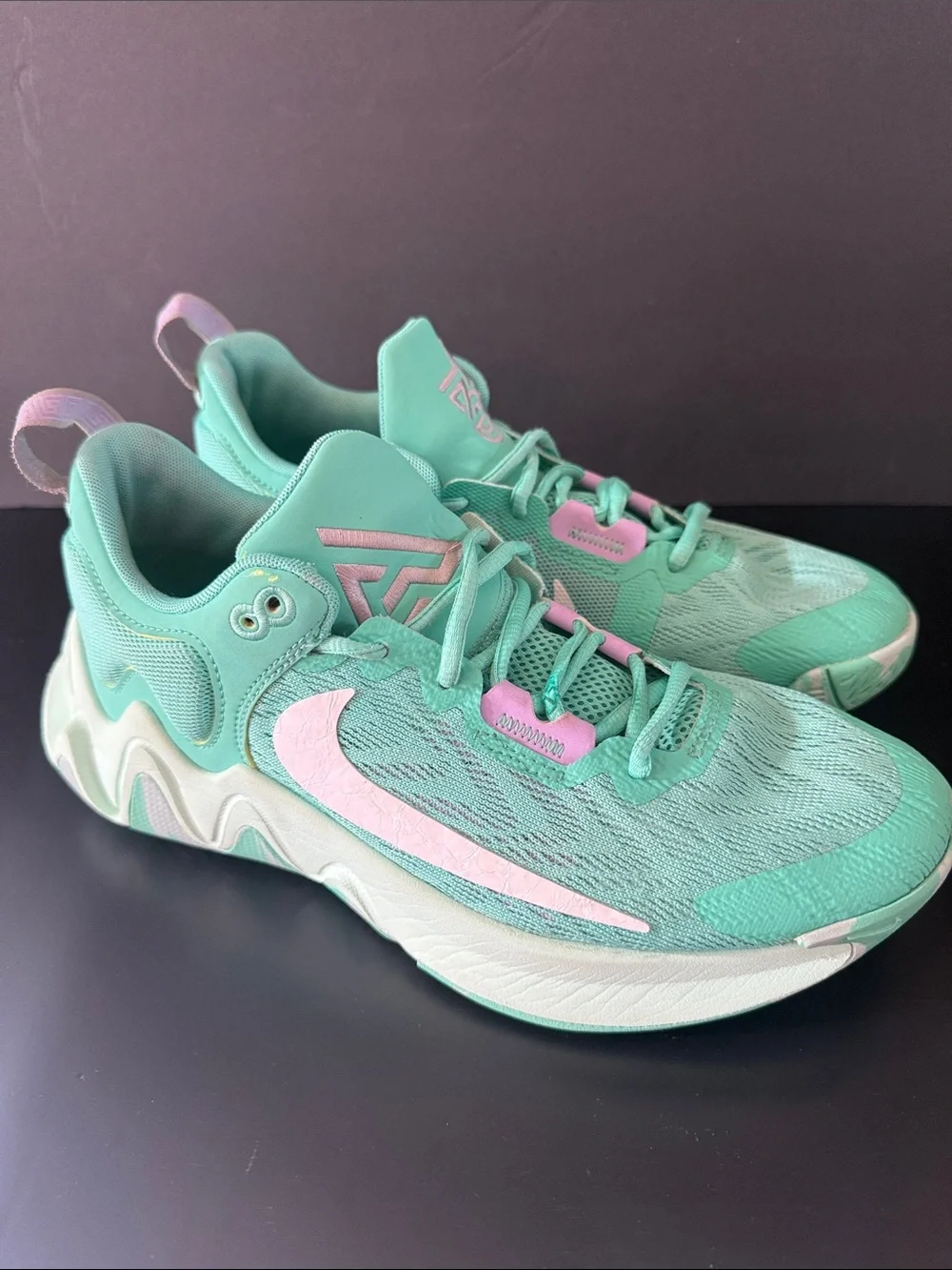 Nike point substance
