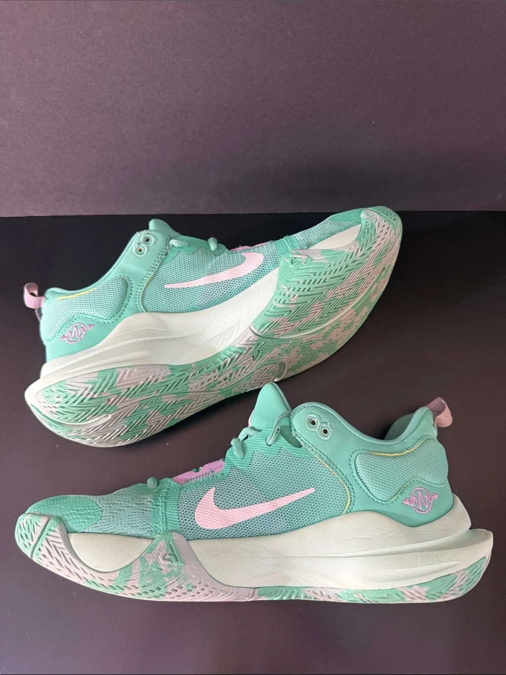 Nike its choice lightweight