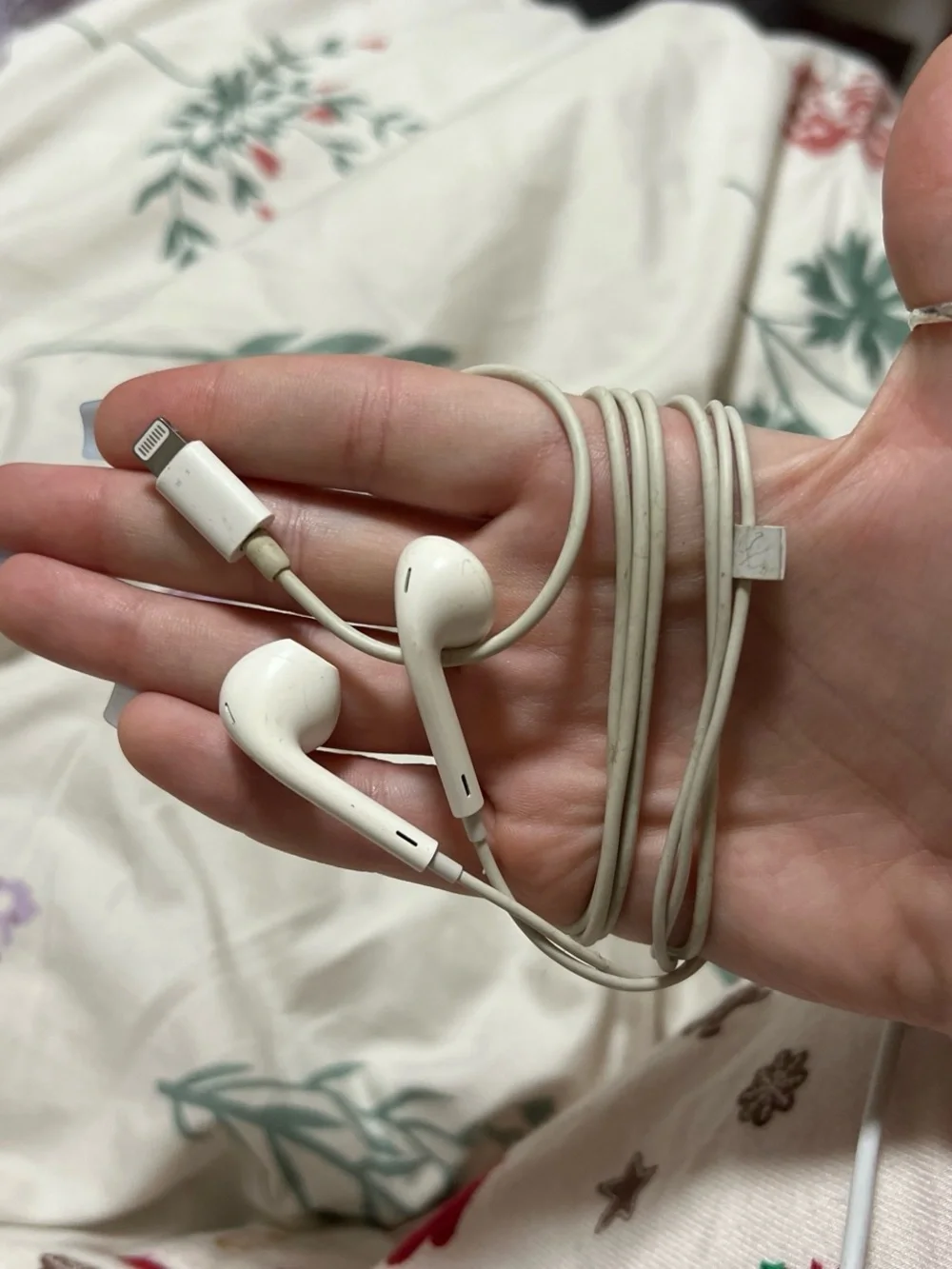 Apple White EarPods with Lightning Connector