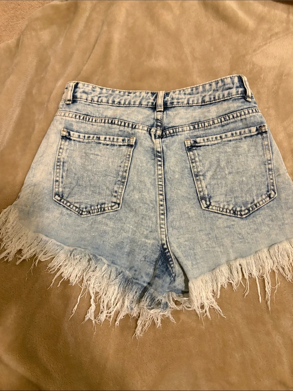 Light Wash Distressed Denim Frayed Shorts