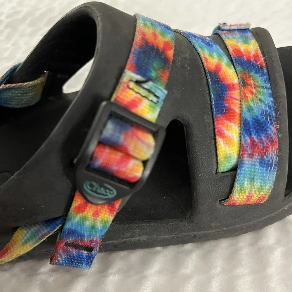 Chaco Kids Chillos Tie Dye Sport Sandals Black Rainbow Straps Size 4 Junior