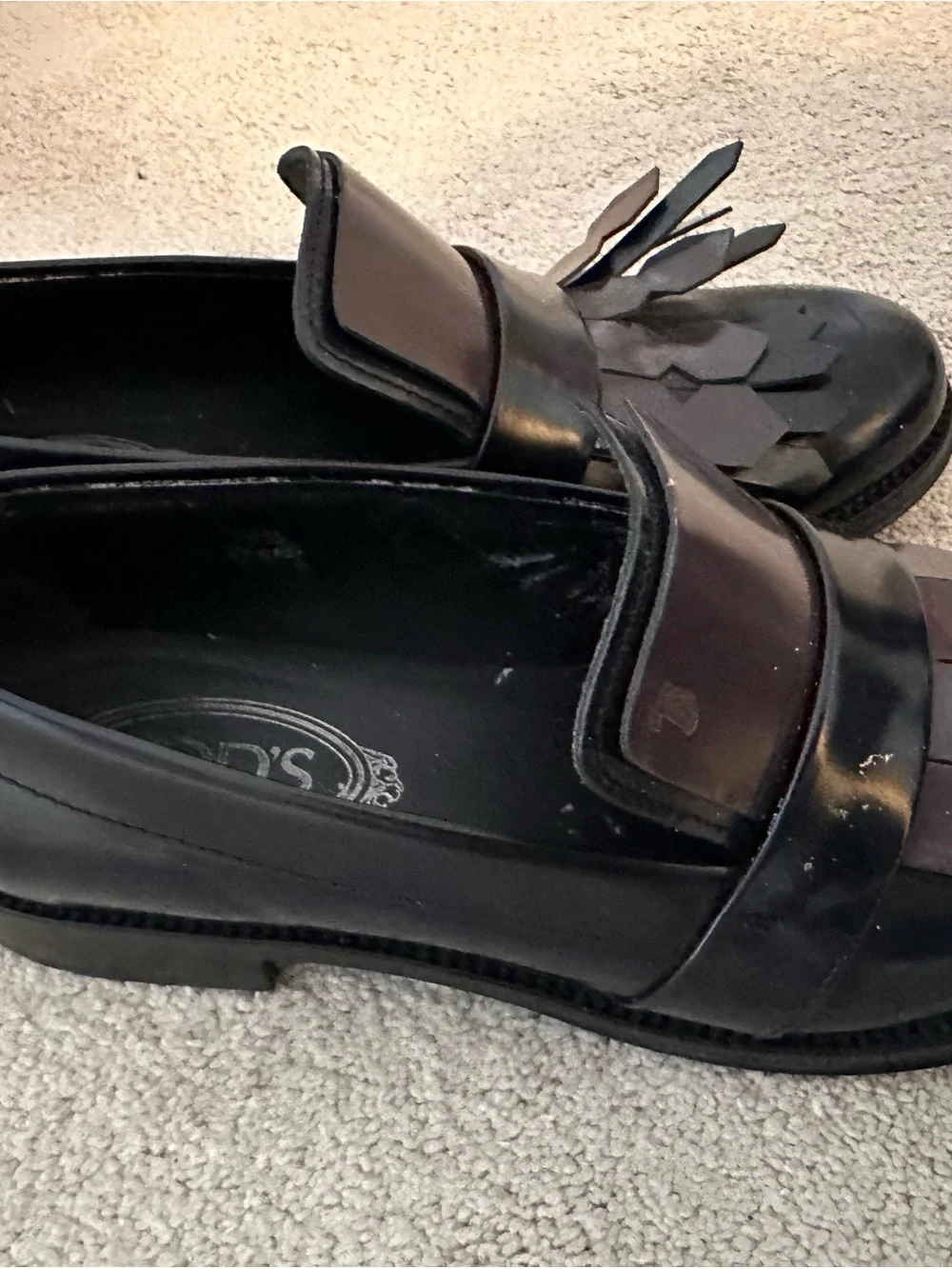 Tods polished black