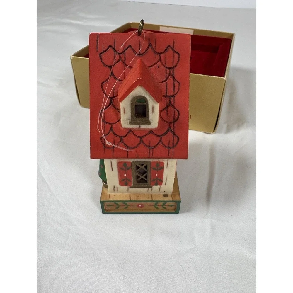 Hallmark vintage tree