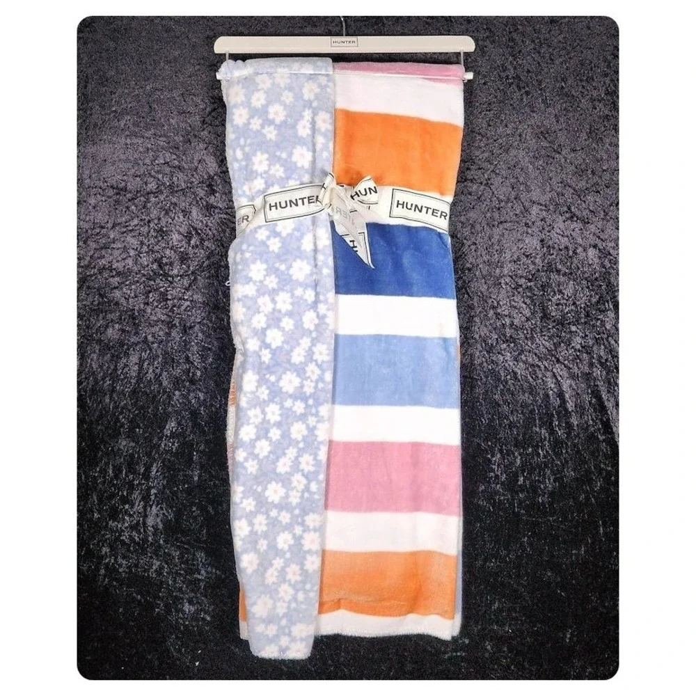 Hunter reversible plush