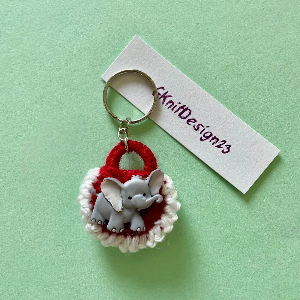 GKnitDesign23 crochet keychain