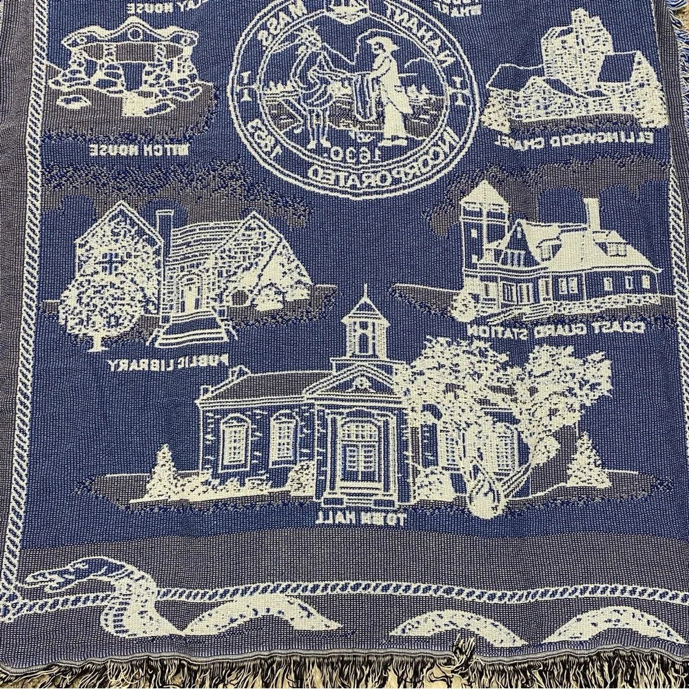 VINTAGE NAHANT MASSACHUSETTS TAPESTRY THROW BLANKET BLUE WHITE FRINGE
