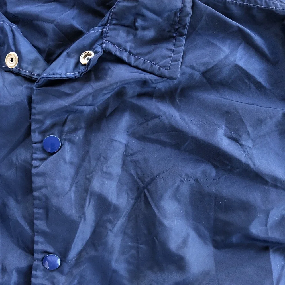 N/A shown size windbreaker