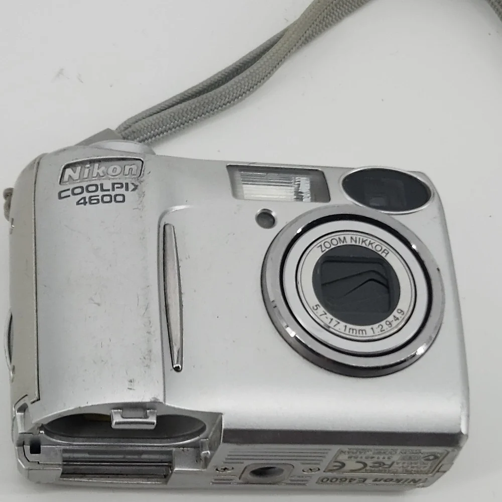 Olympus Stylus 850 SW & Nikon Coolpix 4600 Digital Camera Lot Tested Read