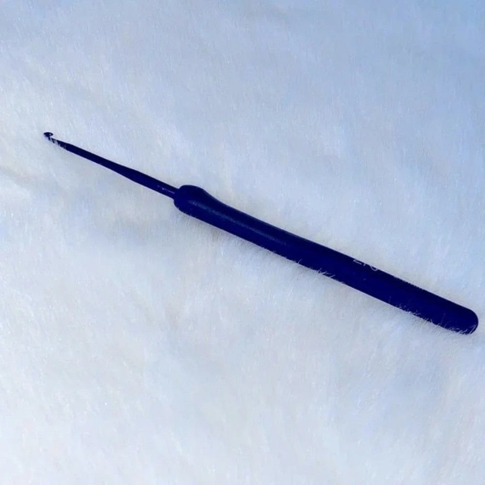 N/A crochet needle