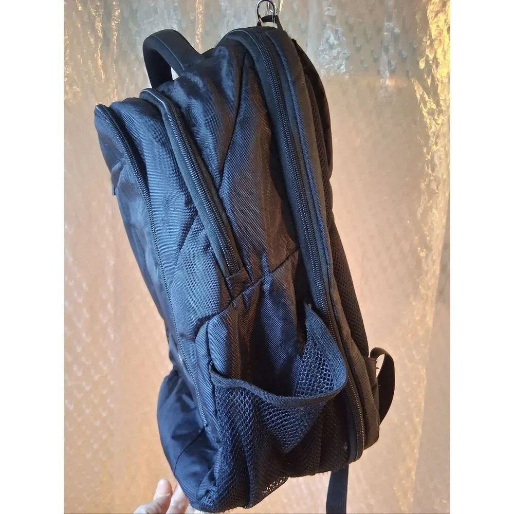 Samsonite pictures pocket straps