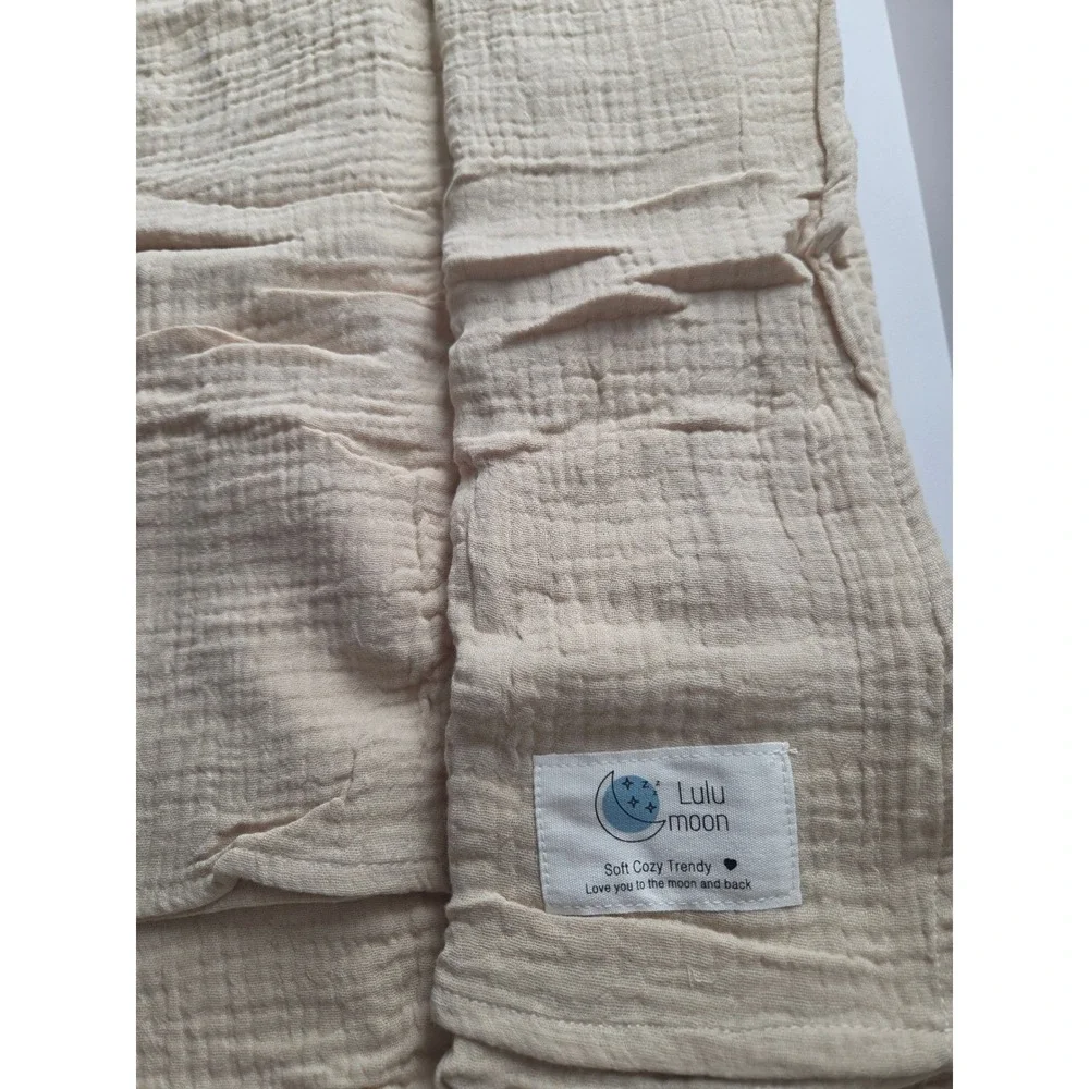 Lulumoon muslin swaddle