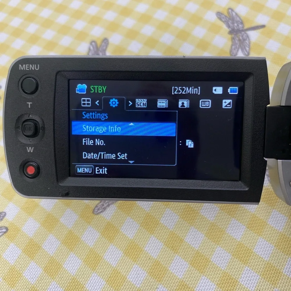 Samsung White 52x Zoom High Definition Handheld Camera/Camcorder HMX-F90