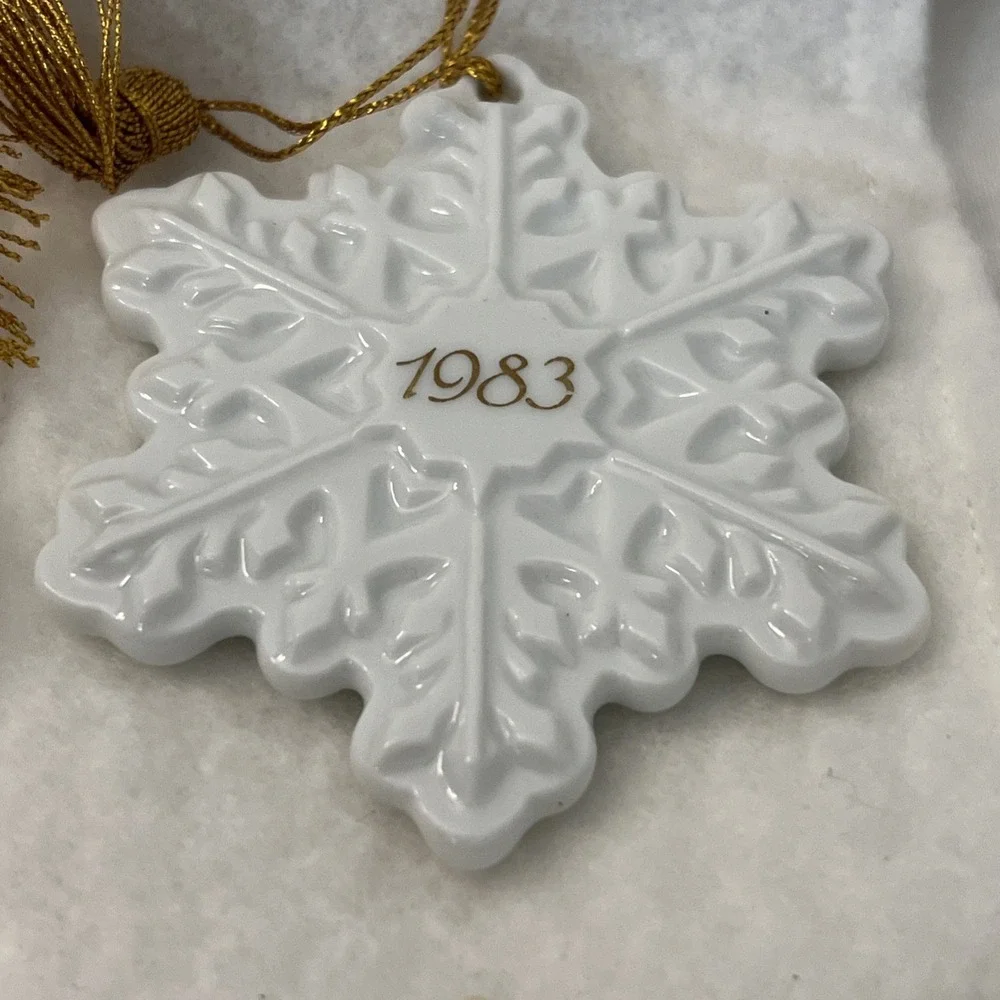 Avon vintage christmas